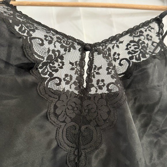 Maidenform | Intimates & Sleepwear | Vintage Chantilly Maidenform Black ...